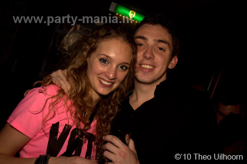 101113_151_los_partymania