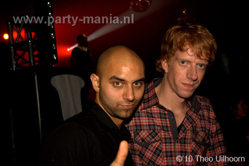 101113_164_los_partymania