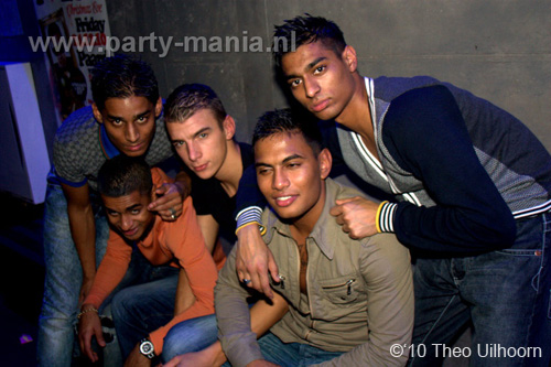 101113_173_los_partymania