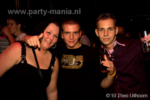 101113_175_los_partymania