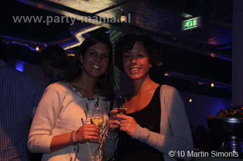 101210_084_binkdrink_partymania