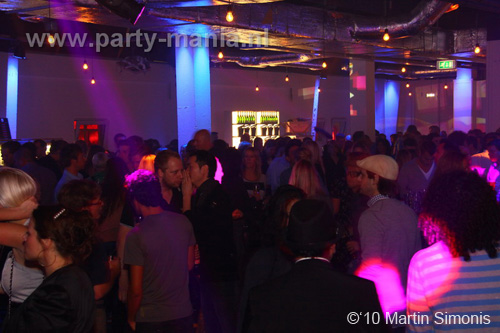 101210_098_binkdrink_partymania