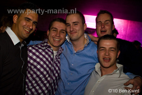 101215_105_housequake_partymania