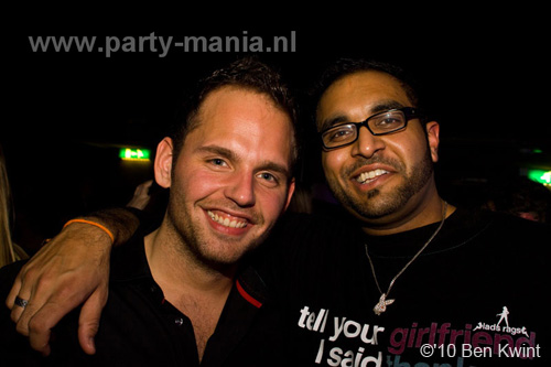 101215_122_housequake_partymania