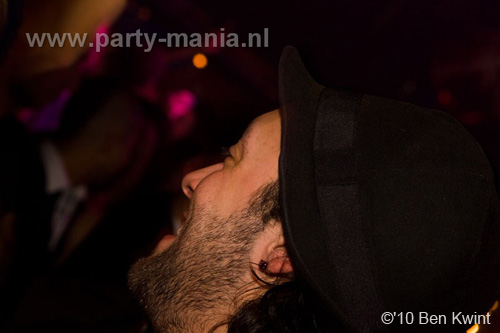 101215_128_housequake_partymania