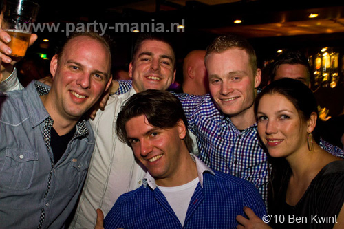 101215_131_housequake_partymania