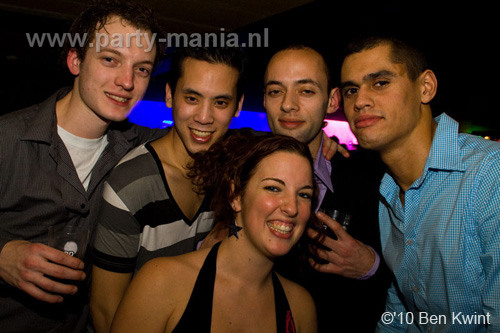 101215_170_housequake_partymania