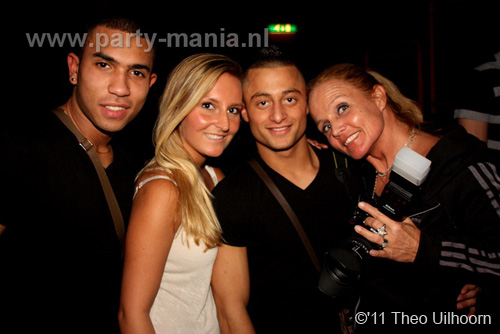 110122_099_i_love_los_partymania