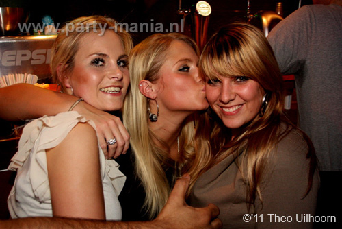 110122_129_i_love_los_partymania