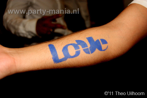 110122_216_i_love_los_partymania