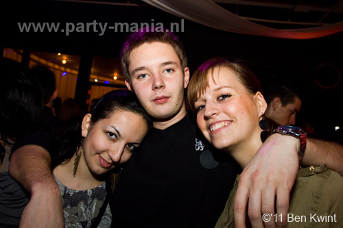 110211_070_maximaal_partymania