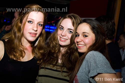 110211_074_maximaal_partymania