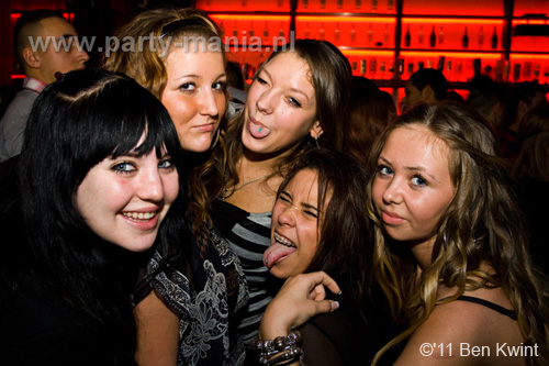 110211_084_maximaal_partymania