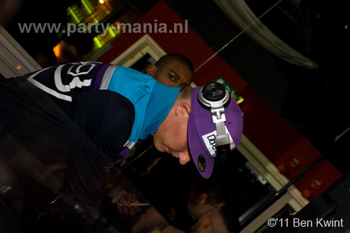 110211_095_maximaal_partymania