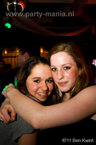 110211_106_maximaal_partymania