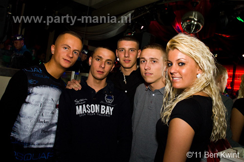 110211_107_maximaal_partymania