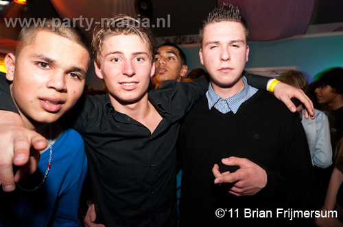 110212_111_dopenez_partymania