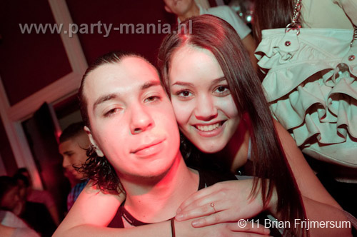 110303_066_punk_leparis_partymania