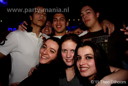 110305_110_ilovelos_paardvantroje_partymania