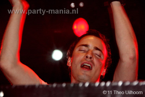 110305_166_ilovelos_paardvantroje_partymania