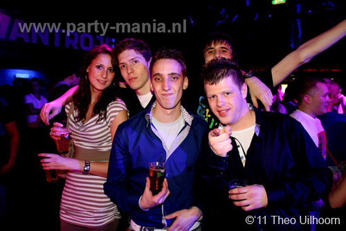 110305_181_ilovelos_paardvantroje_partymania