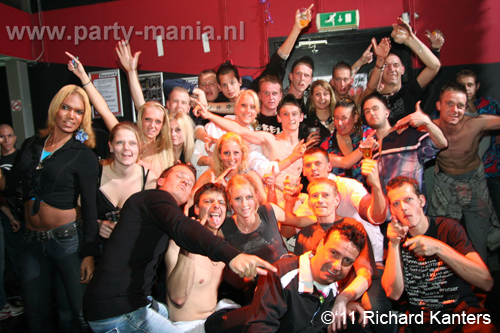 110416_108_beukgevaar_bazart_partymania_denhaag