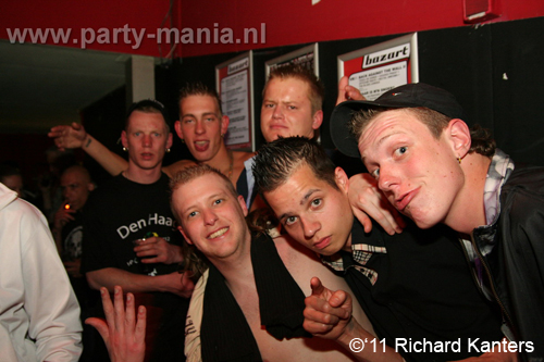 110416_110_beukgevaar_bazart_partymania_denhaag