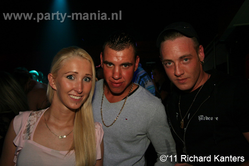 110416_130_beukgevaar_bazart_partymania_denhaag