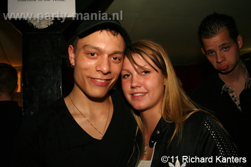 110416_131_beukgevaar_bazart_partymania_denhaag