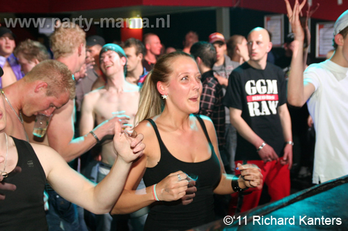 110416_137_beukgevaar_bazart_partymania_denhaag