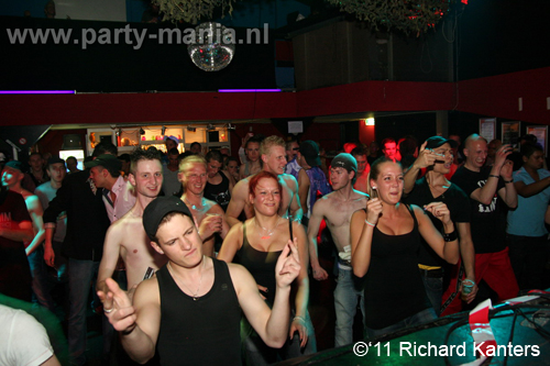 110416_140_beukgevaar_bazart_partymania_denhaag