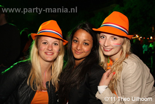 110429_082_life_i_live-partymania_denhaag