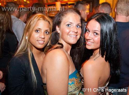 110429_102_luden_partymania_denhaag