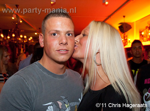 110429_111_luden_partymania_denhaag