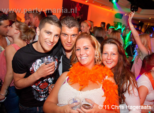 110429_139_luden_partymania_denhaag