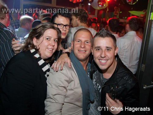 110528_121_manjefiek_club_leparis_partymania_denhaag