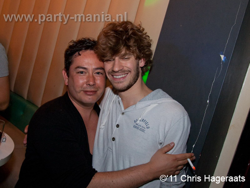 110528_131_manjefiek_club_leparis_partymania_denhaag