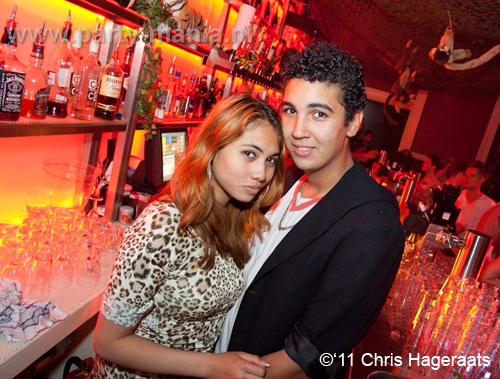 110528_159_manjefiek_club_leparis_partymania_denhaag