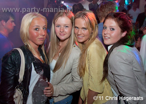 110604_090_womanizer_club_leparis_partymania_denhaag