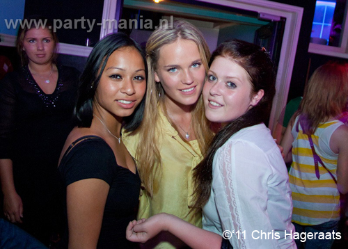 110604_127_womanizer_club_leparis_partymania_denhaag