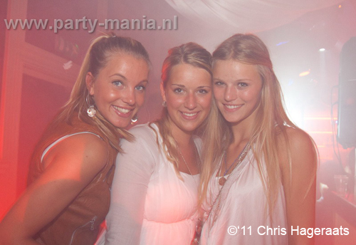 110604_144_womanizer_club_leparis_partymania_denhaag