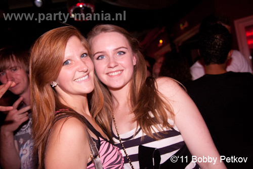 110617_064_maximaal_club_leparis_partymania_denhaag