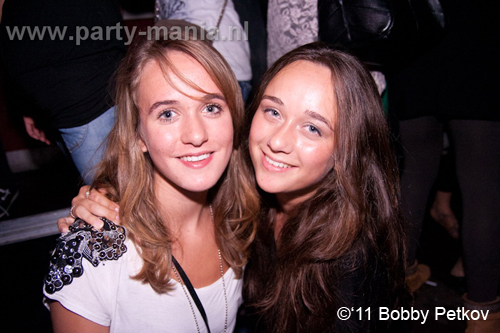 110617_073_maximaal_club_leparis_partymania_denhaag