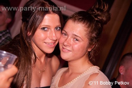 110617_082_maximaal_club_leparis_partymania_denhaag