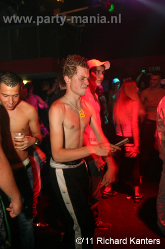 110618_143_beukgevaar_bazart_partymania_denhaag