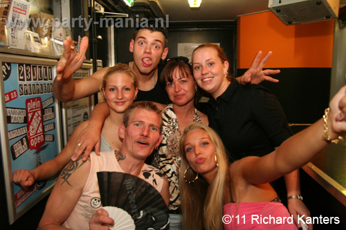 110618_150_beukgevaar_bazart_partymania_denhaag