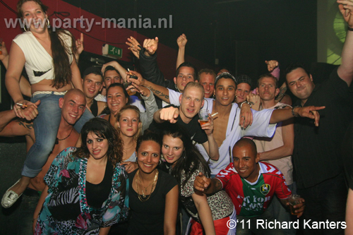 110618_153_beukgevaar_bazart_partymania_denhaag