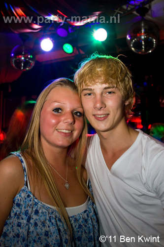 110624_070_maximaal_club_leparis_partymania_denhaag