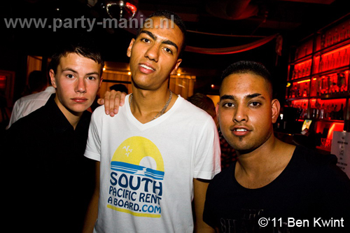 110624_075_maximaal_club_leparis_partymania_denhaag