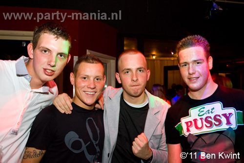 110624_097_maximaal_club_leparis_partymania_denhaag